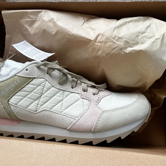 Merrell Shoes - NWT Merrell Women’s Alpine Sneakers Rose Pink White Size 9.5M